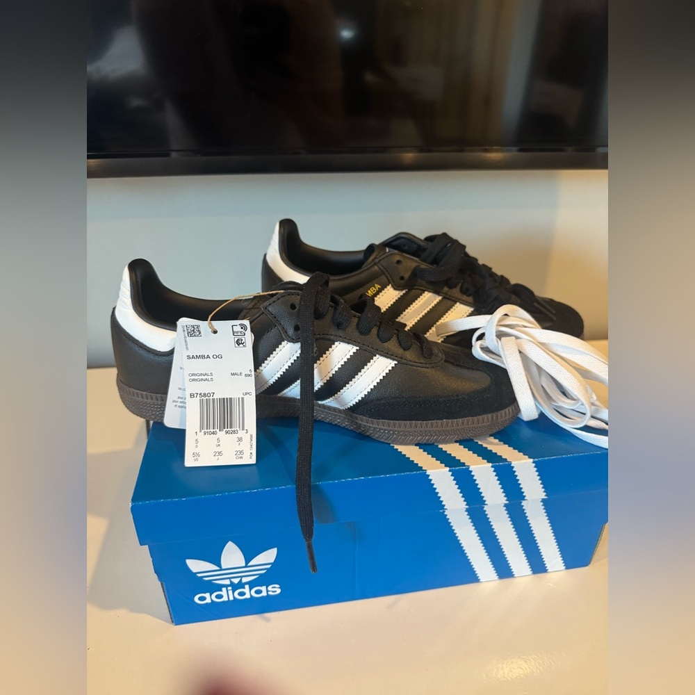 NEW Adidas Samba OG Black White Sneakers Women’s 6.5 NWT